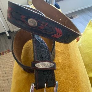 Vintage Nocona Kona kut leather tooled belt